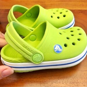 Crocs Classic Clogs Baby Kids Green Sandals. Size: Kids 4-5